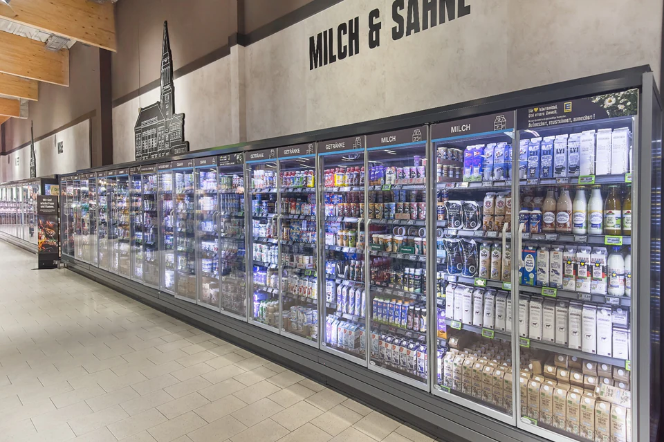 Molkereiprodukte im Kühlregal